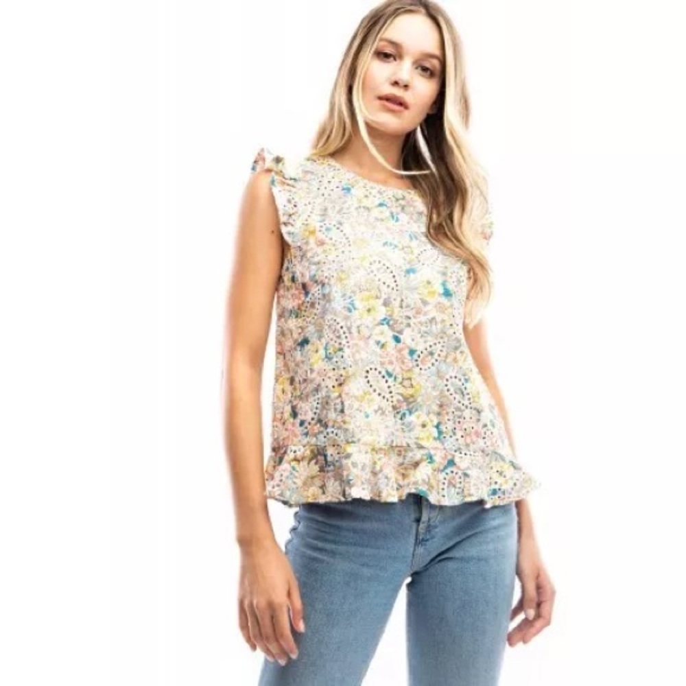 NWT Solitaire Eyelet Floral Blouse Size large